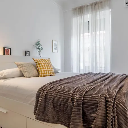 Апартаменты Joivy Lovely Flat For 2 On Quiet Street Near Centre *