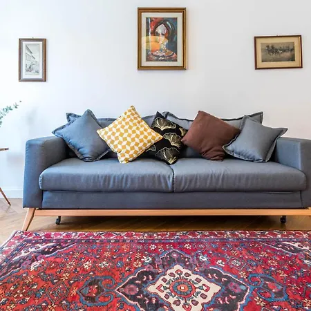 Joivy Lovely Flat For 2 On Quiet Street Near Centre Милан