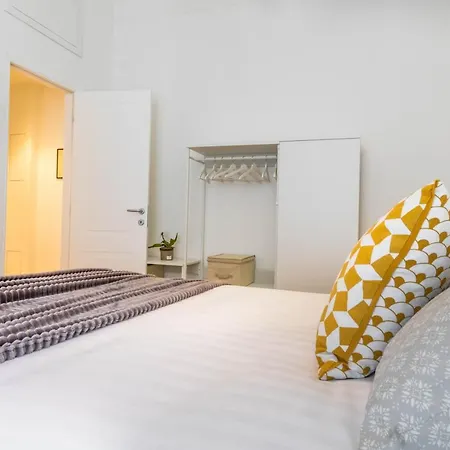 Joivy Lovely Flat For 2 On Quiet Street Near Centre Апартаменты *