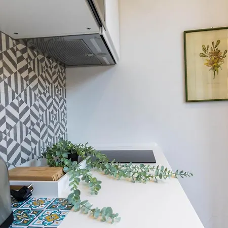 Joivy Lovely Flat For 2 On Quiet Street Near Centre Апартаменты Милан