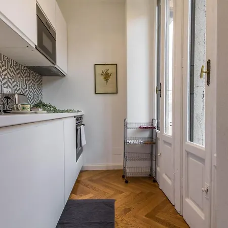 Апартаменты Joivy Lovely Flat For 2 On Quiet Street Near Centre