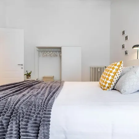 Joivy Lovely Flat For 2 On Quiet Street Near Centre *
